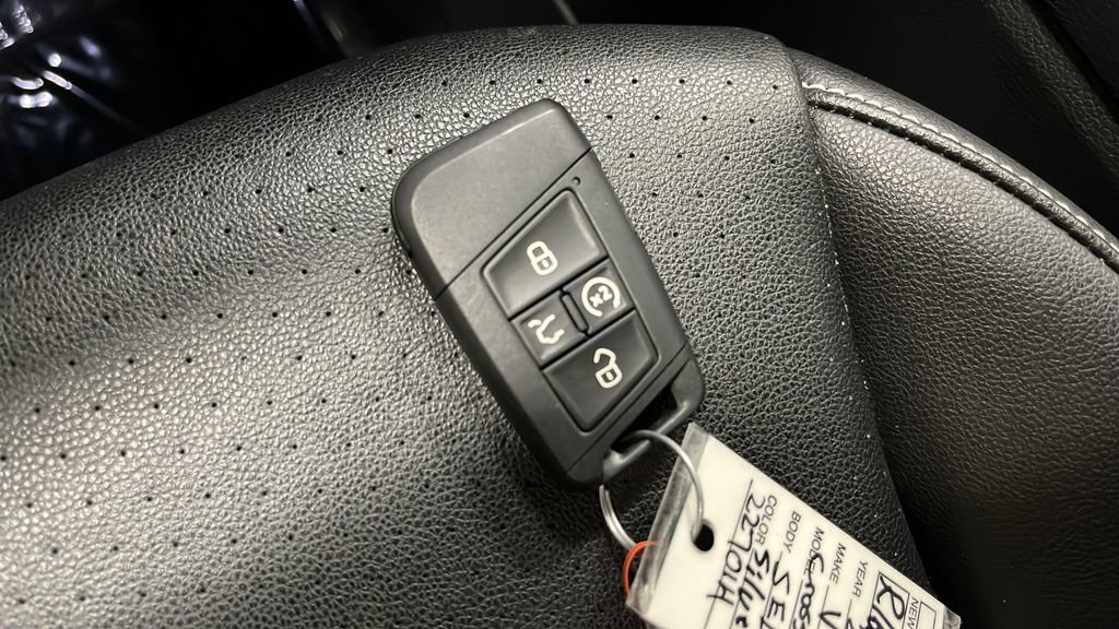 Used 2020 Volkswagen Atlas Cross Sport SEL AWD/4WD image 40