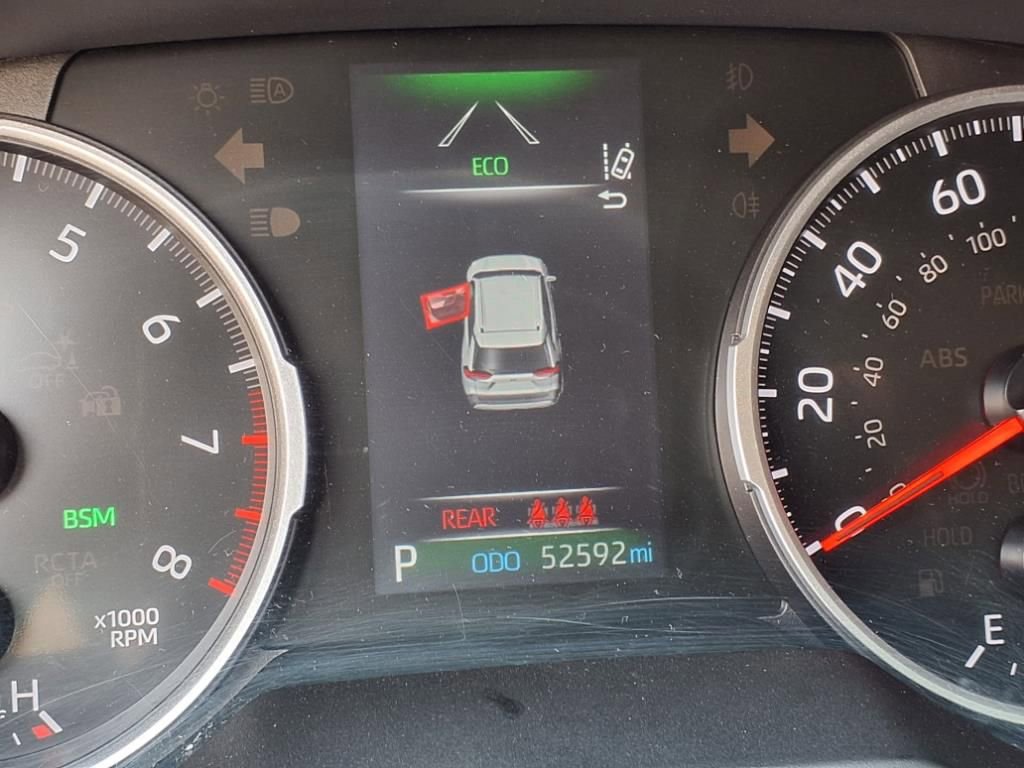 Used 2022 Toyota RAV4 XLE image 25