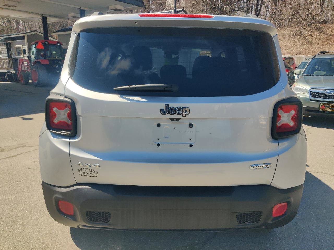 Used 2015 Jeep Renegade Latitude image 5