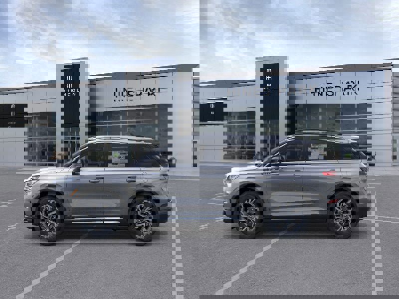 New 2026 Lincoln Corsair Premiere image 3