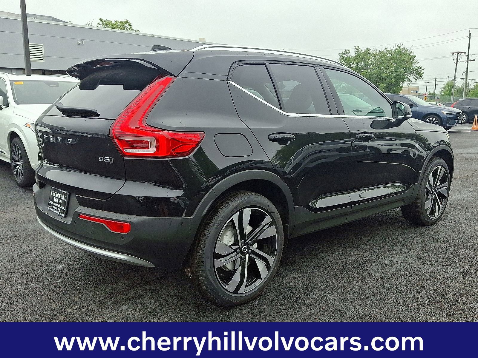 Certified 2025 Volvo XC40 B5 Ultra w/ Protection Package Premier image 6