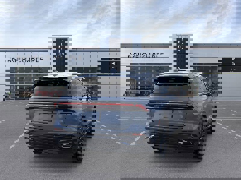 New 2026 Lincoln Nautilus Premier image 8