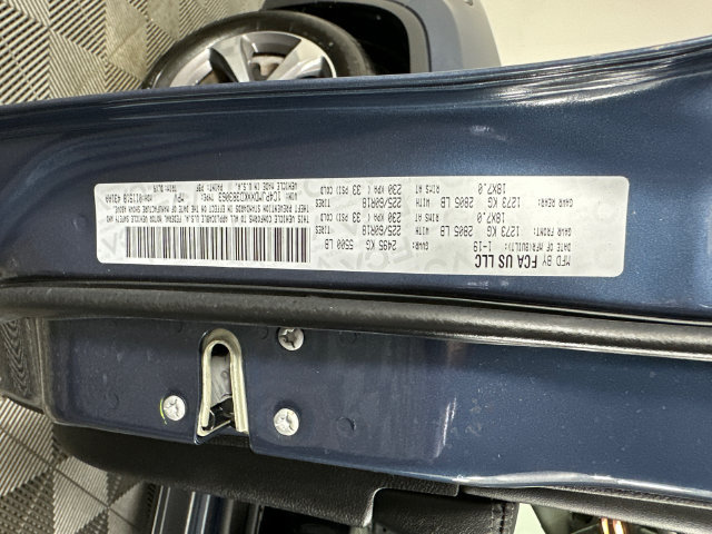 Used 2019 Jeep Cherokee Limited AWD/4WD image 39