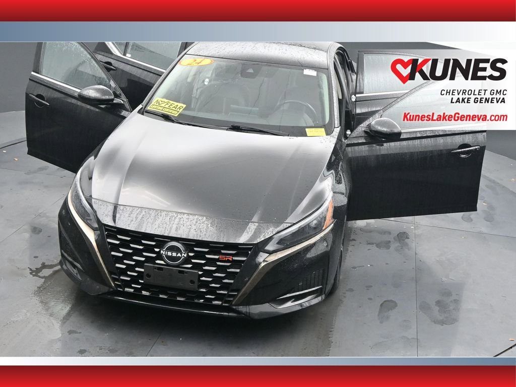 Used 2024 Nissan Altima 2.5 SR FWD image 49