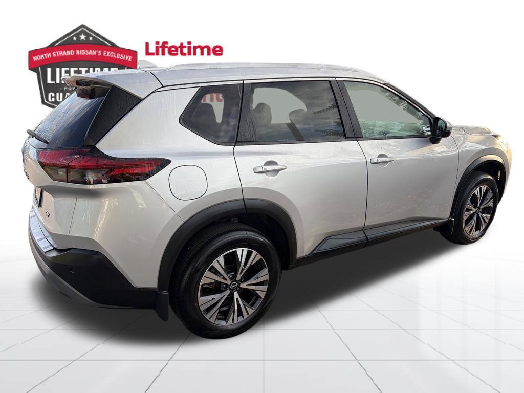 Certified 2022 Nissan Rogue SV w/ SV Premium Package FWD image 7