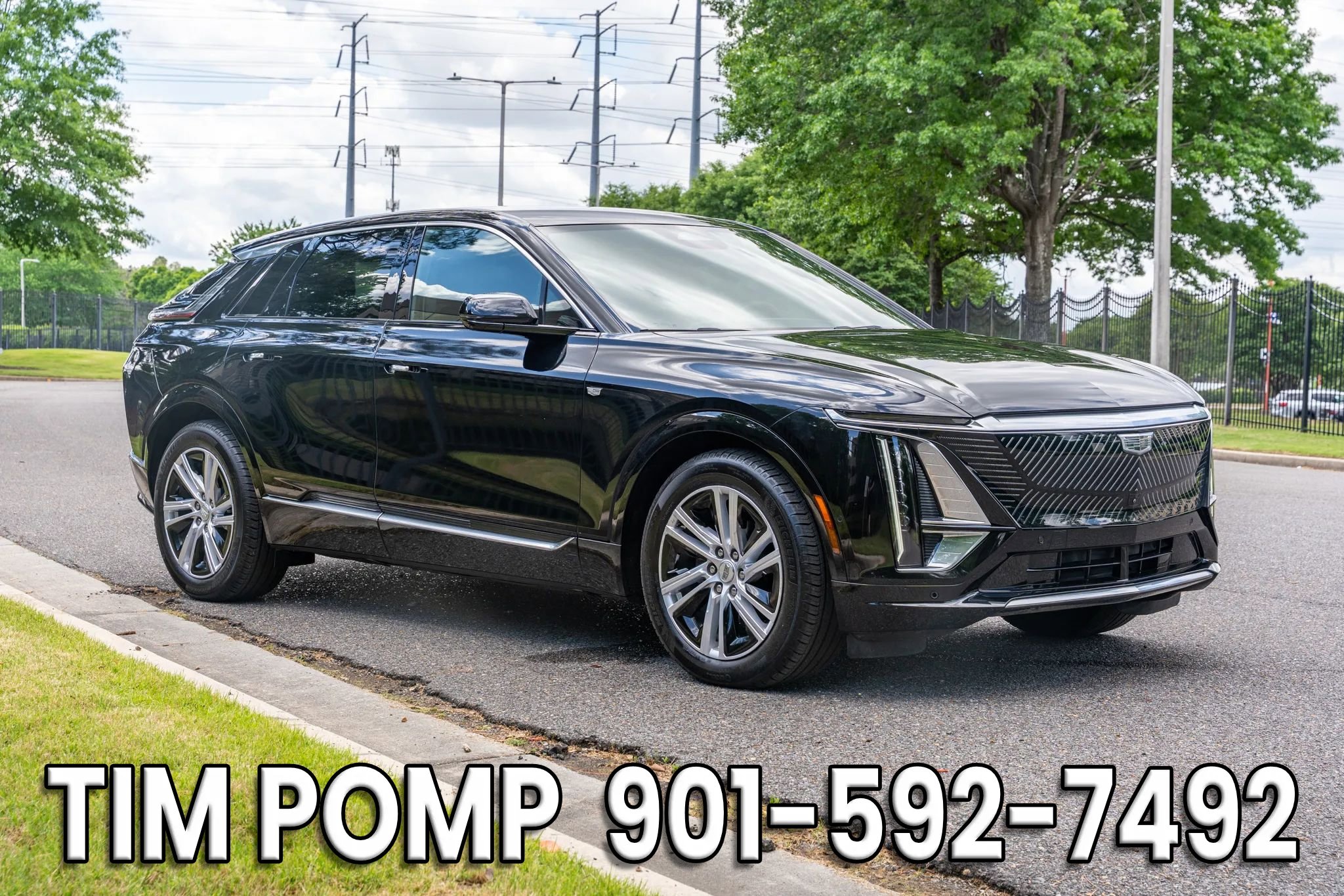 Used 2024 Cadillac Lyriq Tech w/ Driver Assist Package AWD/4WD image 4