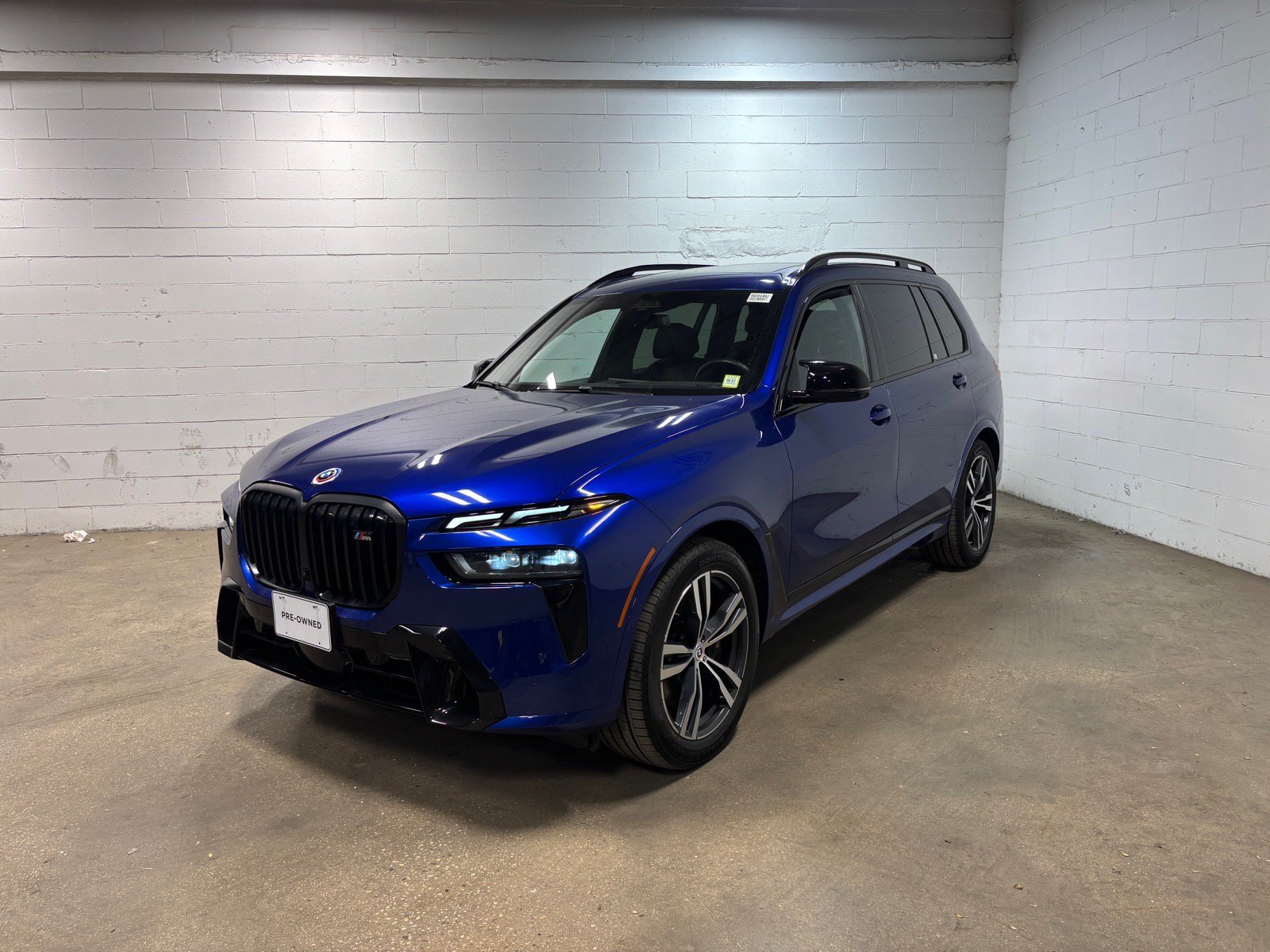 Used 2023 BMW X7 M60i w/ Executive Package AWD/4WD image 1