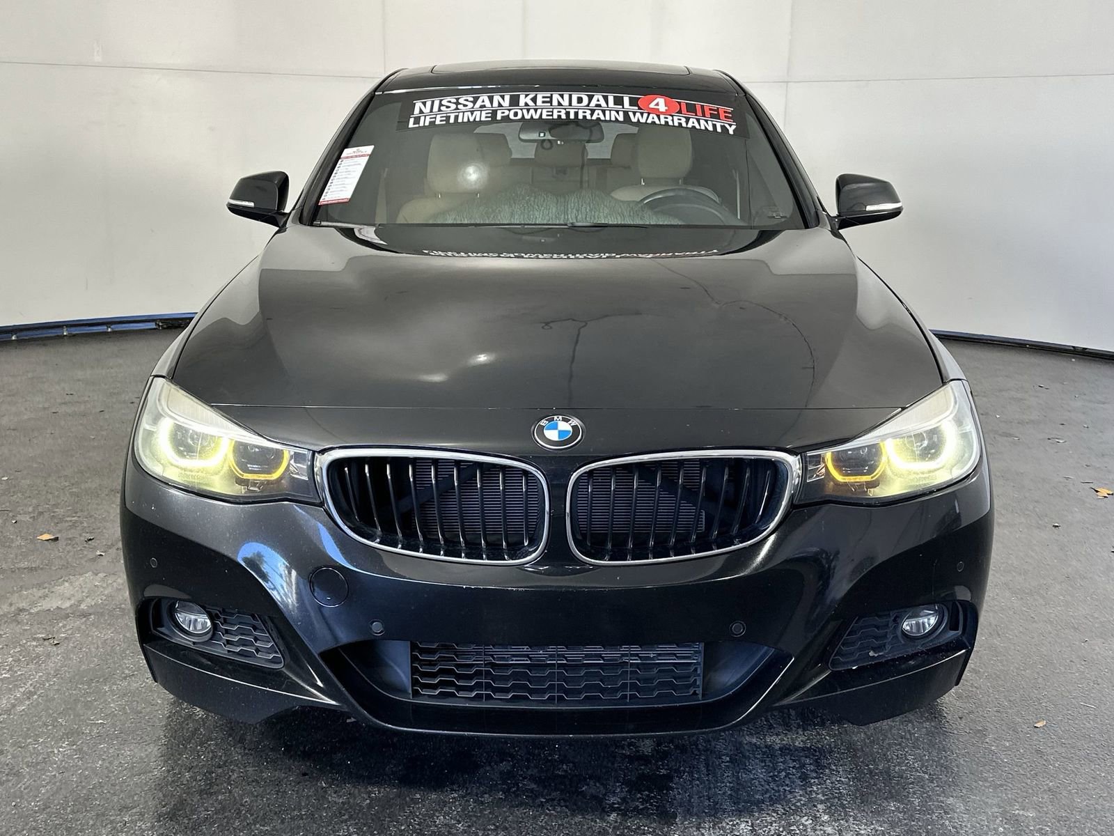 Used 2017 BMW 330i Gran Turismo xDrive image 4