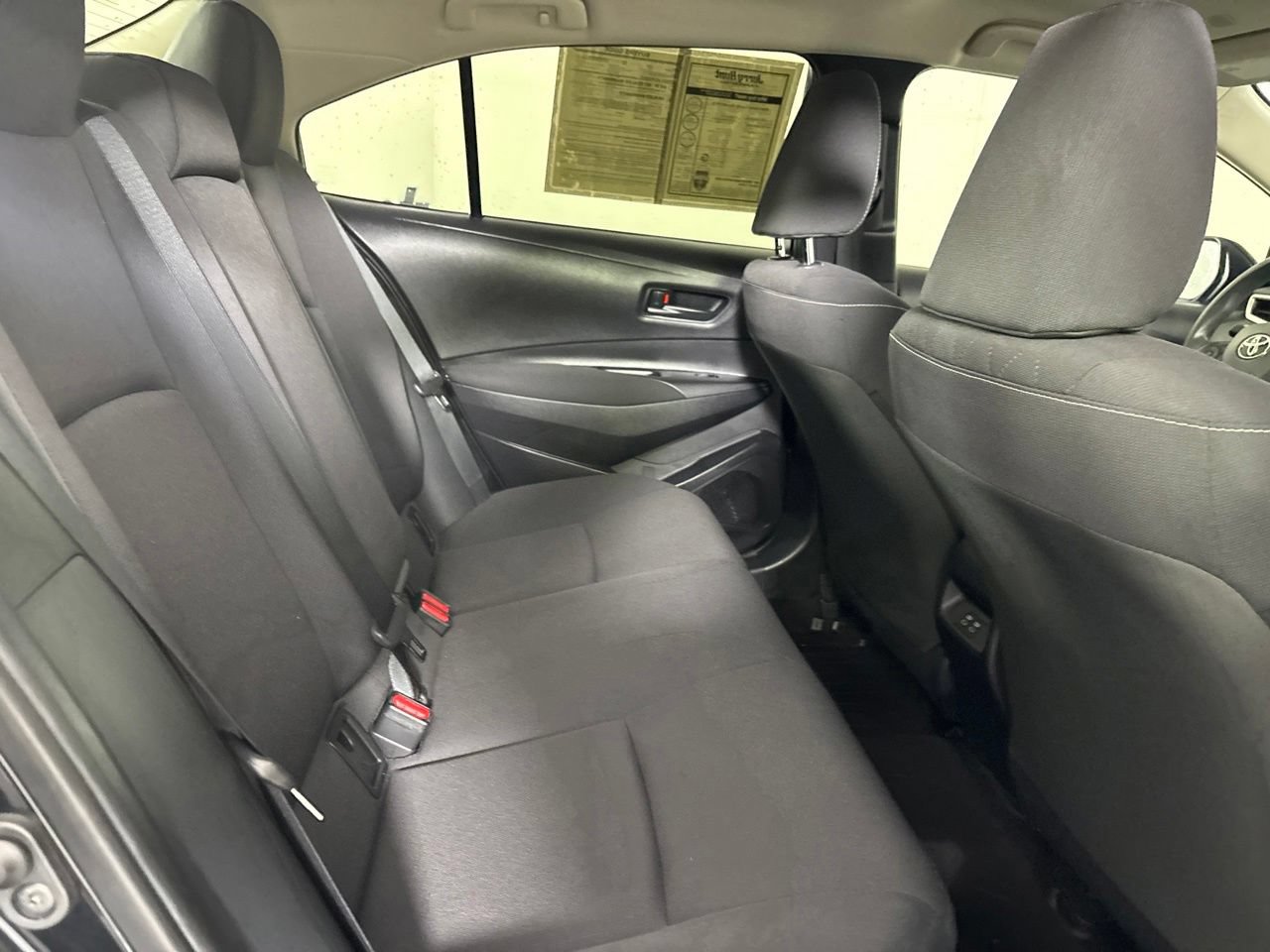 Used 2024 Toyota Corolla LE FWD image 27