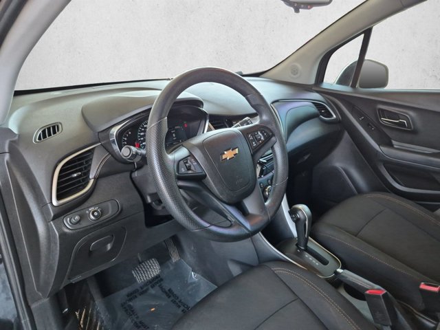 Used 2018 Chevrolet Trax LT FWD image 10