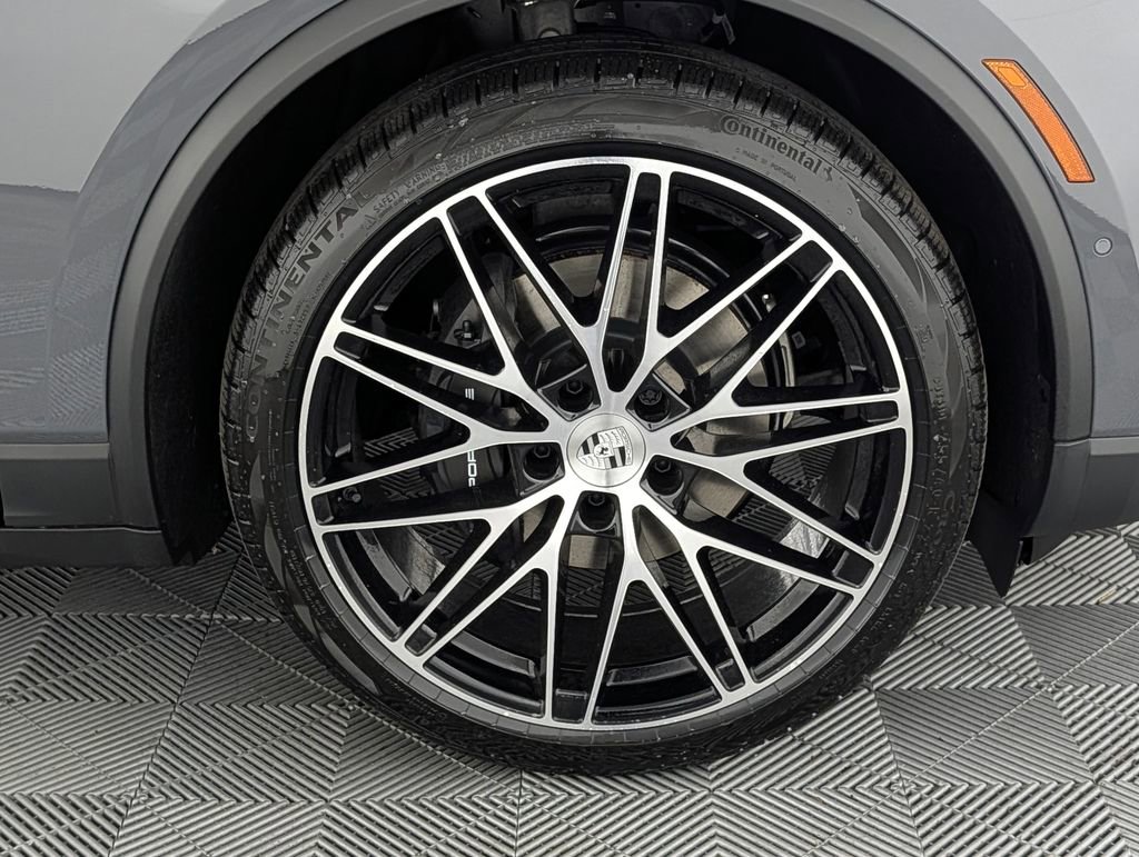 New 2026 Porsche Macan Electric image 15