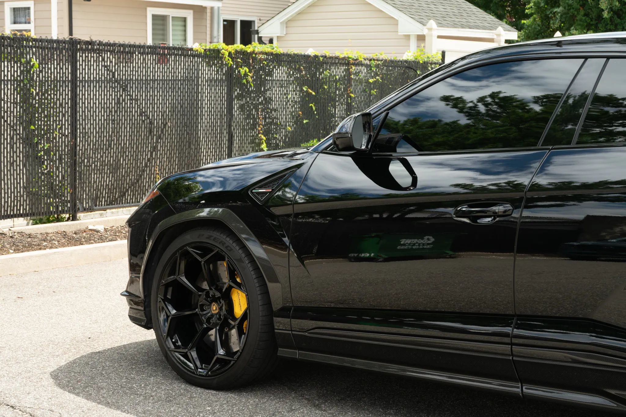 Used 2024 Lamborghini Urus Performante AWD/4WD image 40
