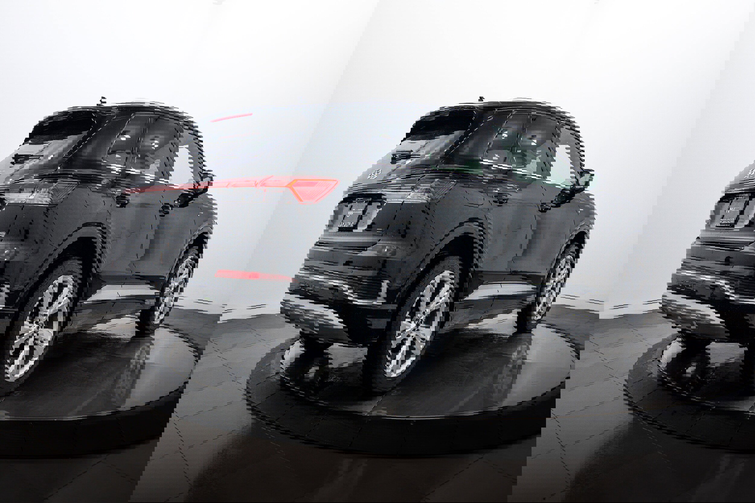 Certified 2023 Audi Q4 e-tron Premium Plus image 4