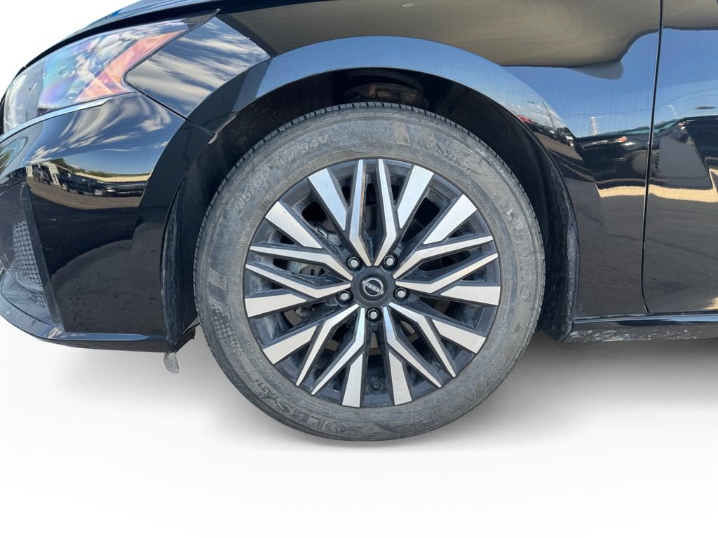 Used 2024 Nissan Altima 2.5 SV FWD image 9