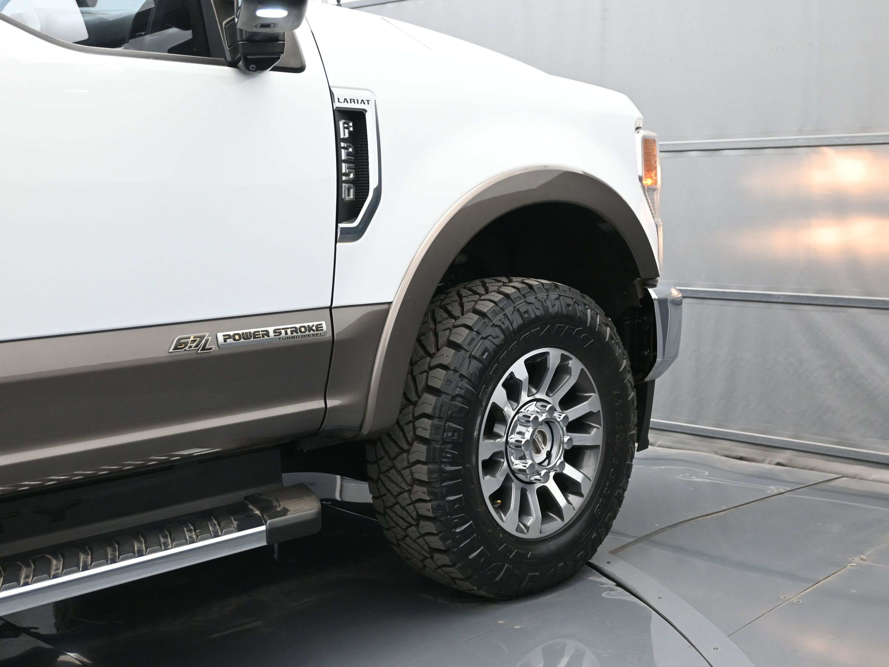 Used 2020 Ford F250 Lariat w/ Lariat Ultimate Package image 47