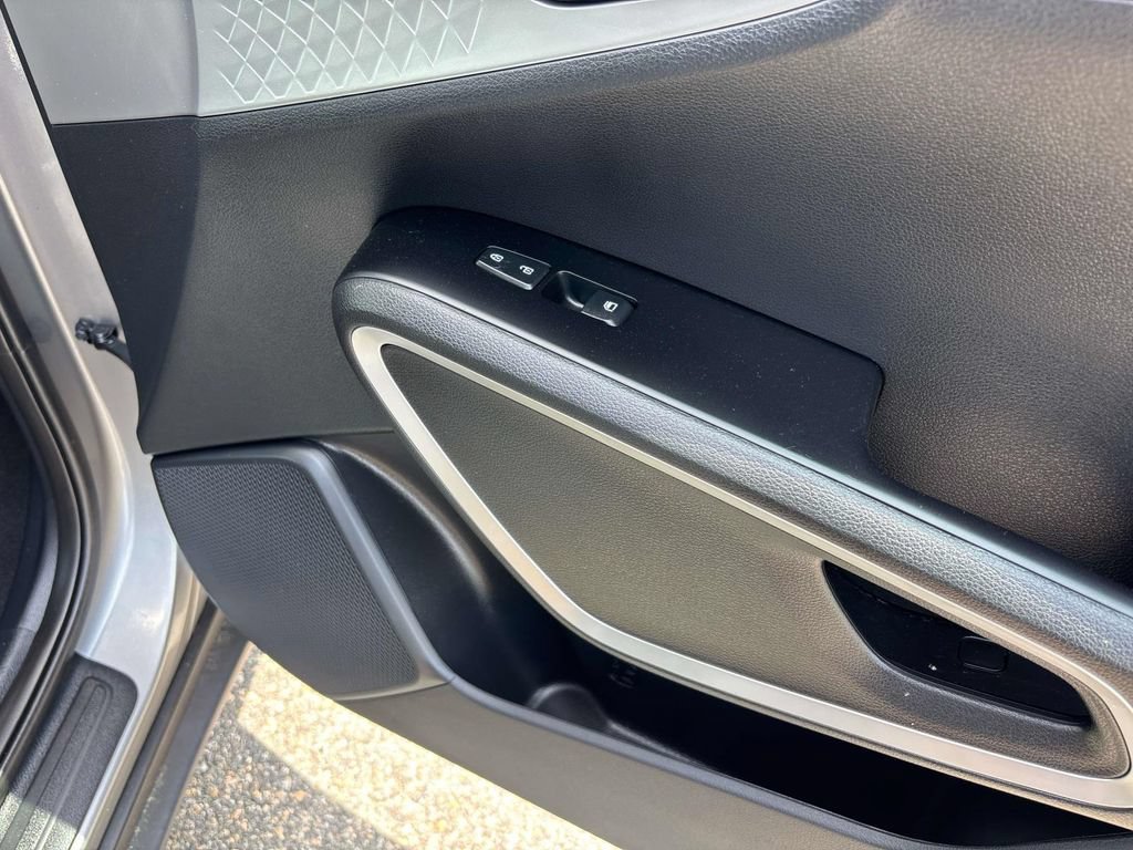 Used 2024 Kia Soul LX w/ Option Group 015 FWD image 19