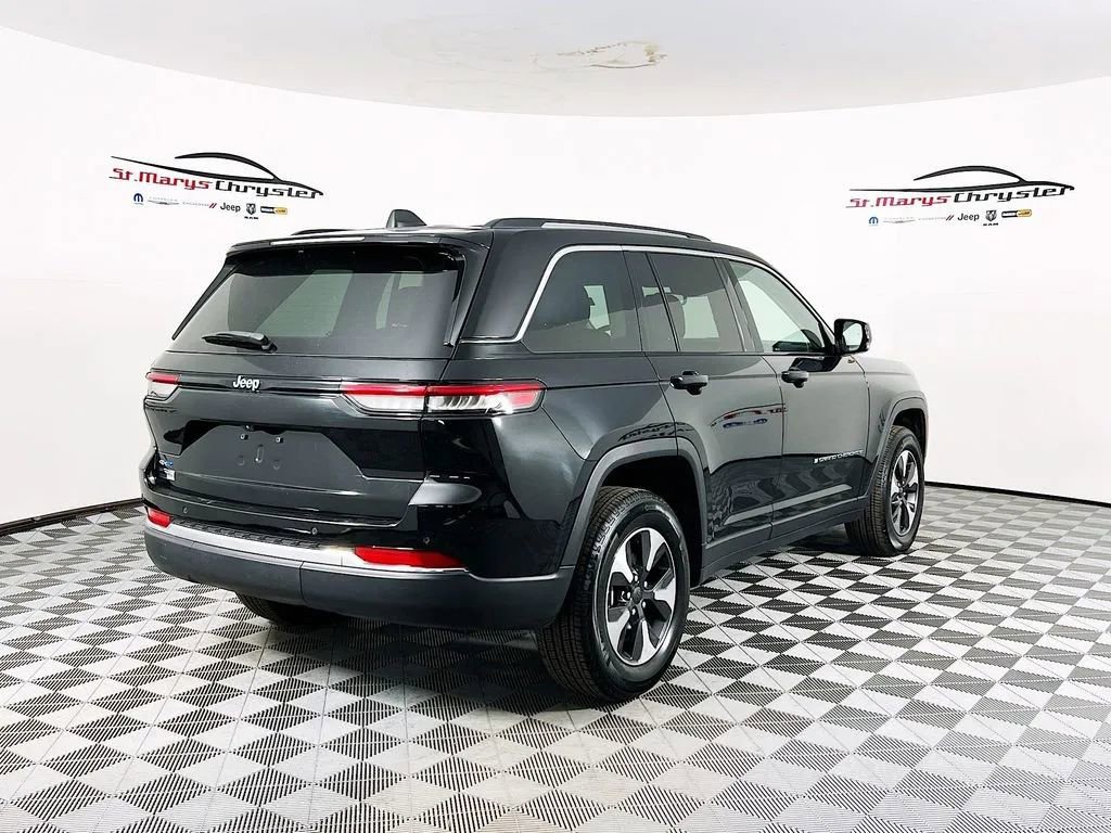 Used 2023 Jeep Grand Cherokee 4WD 4xe image 8