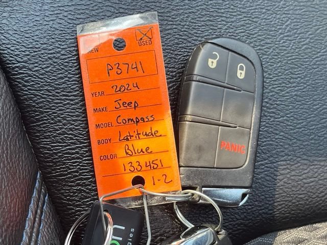 Used 2024 Jeep Compass Latitude AWD/4WD image 31