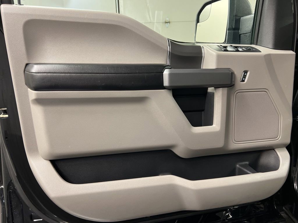 Certified 2018 Ford F150 XLT w/ Equipment Group 302A Luxury image 27