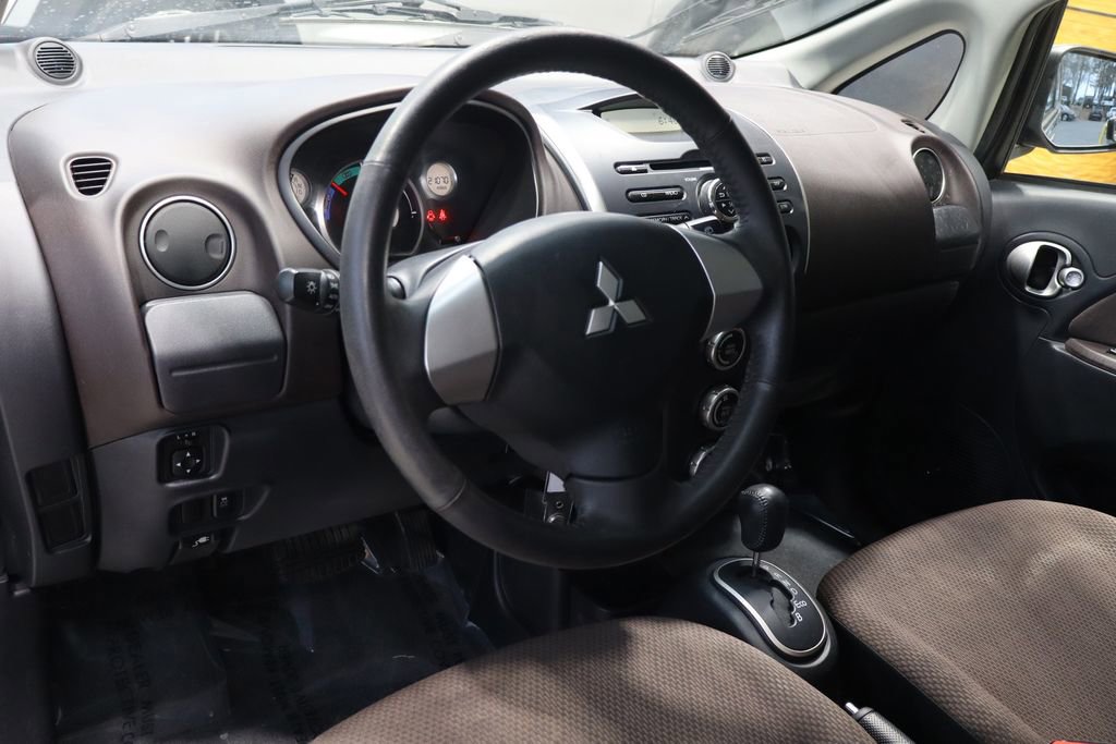Used 2012 Mitsubishi i SE image 17