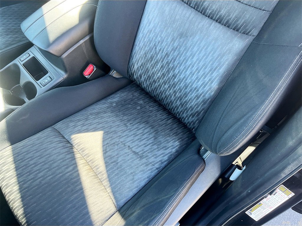 Used 2017 Nissan Rogue SV image 19