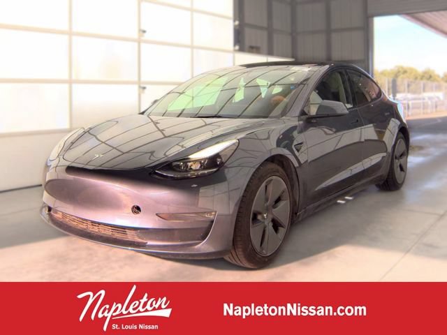 Used 2023 Tesla Model 3 Standard Range RWD image 1