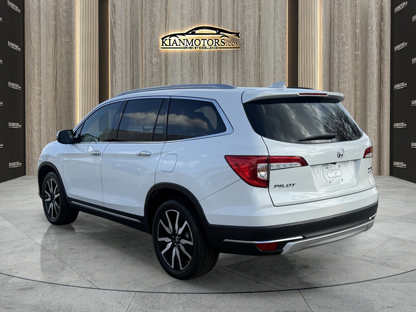 Used 2022 Honda Pilot Touring image 9