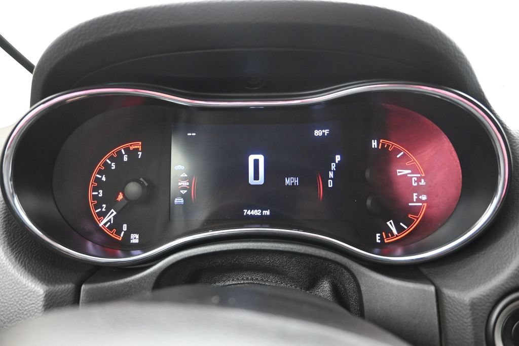 Used 2018 Dodge Durango SXT w/ 3rd Row Seating Group RWD image 14
