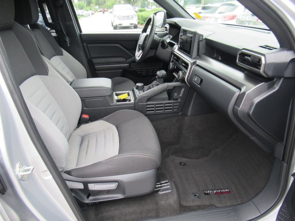Used 2025 Toyota 4Runner TRD Off-Road AWD/4WD image 11