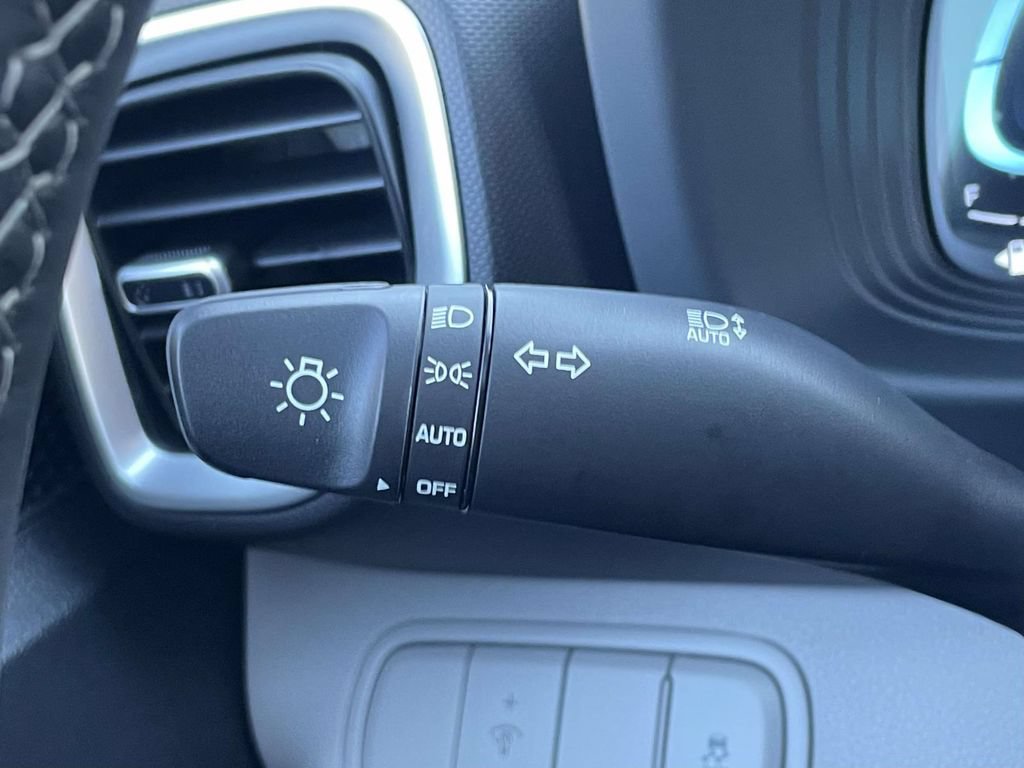 New 2026 Hyundai Venue SEL FWD image 22