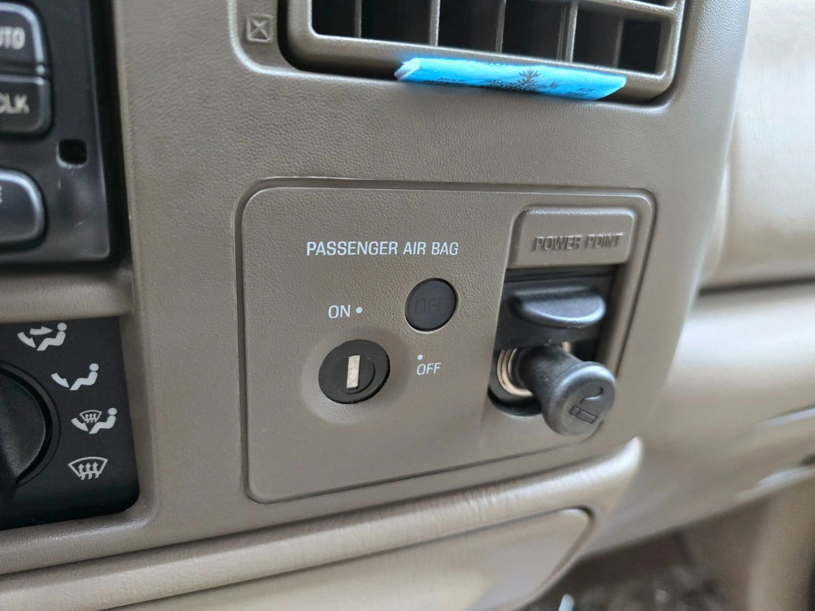 Used 2001 Ford F350 2WD SuperCab Super Duty image 32