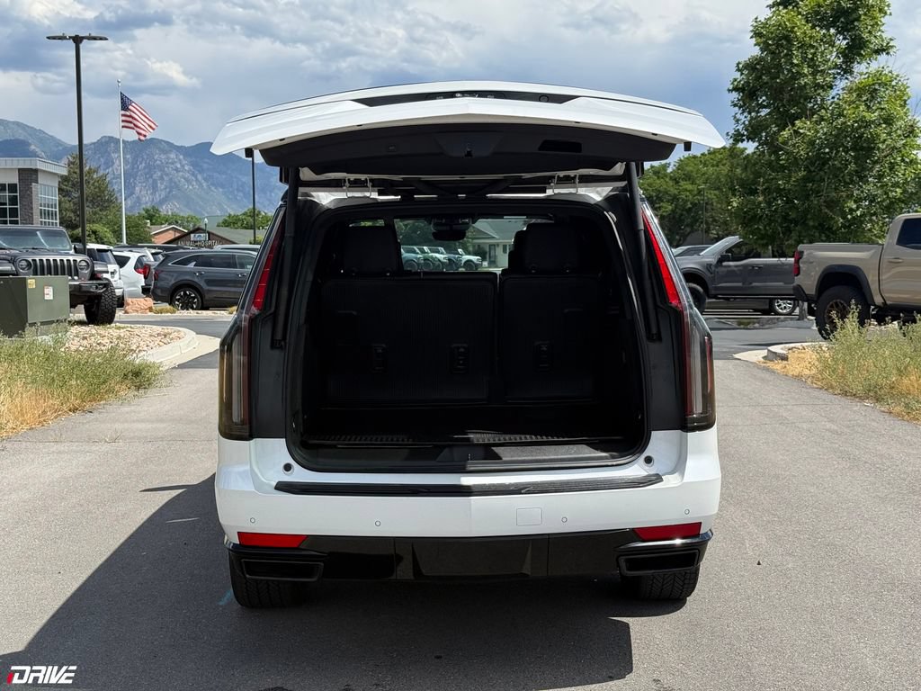 Used 2023 Cadillac Escalade ESV Sport Platinum w/ LPO, Floor Liner Package AWD/4WD image 12