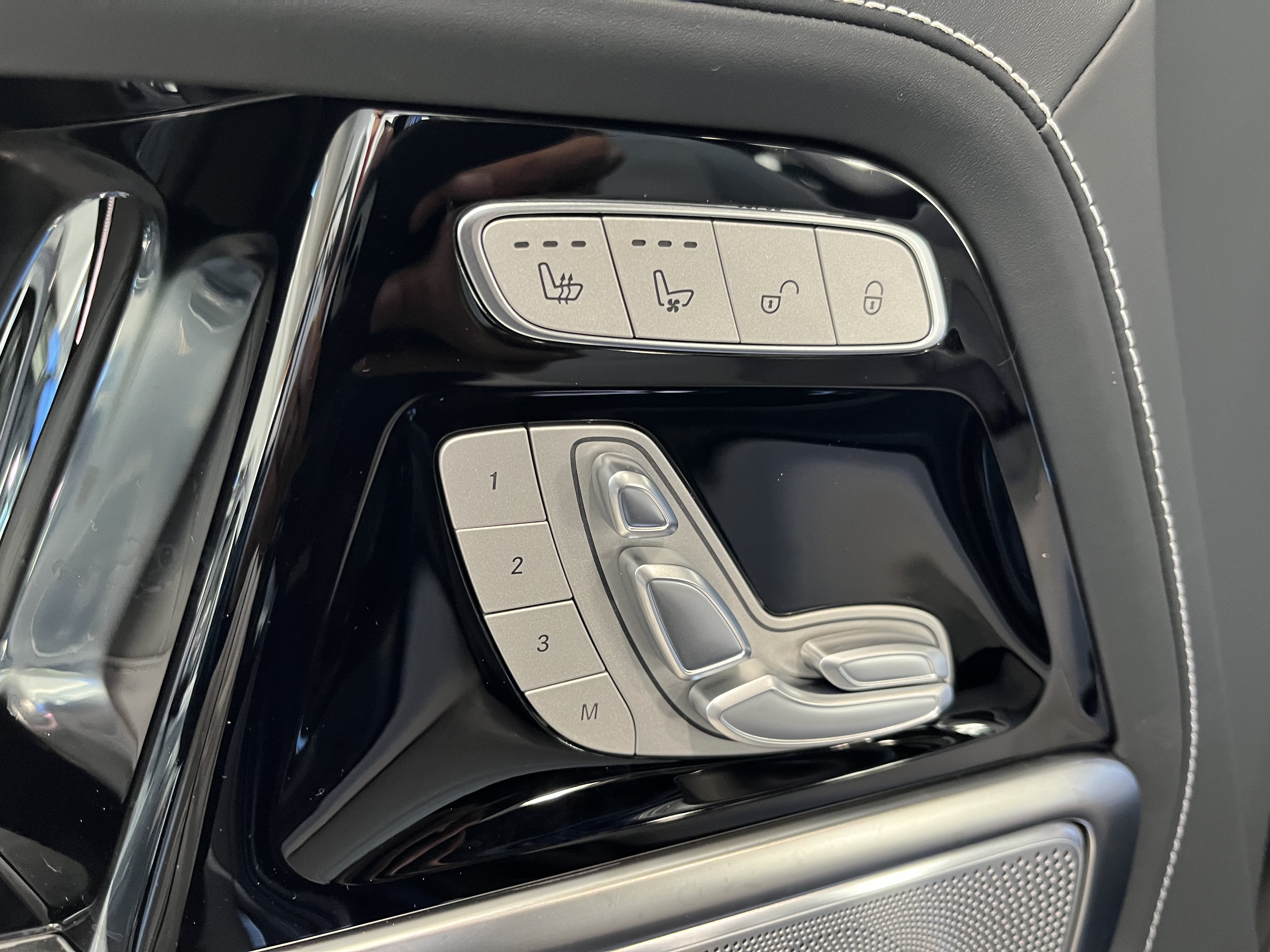 New 2027 Mercedes-Benz G 63 AMG 4MATIC image 9