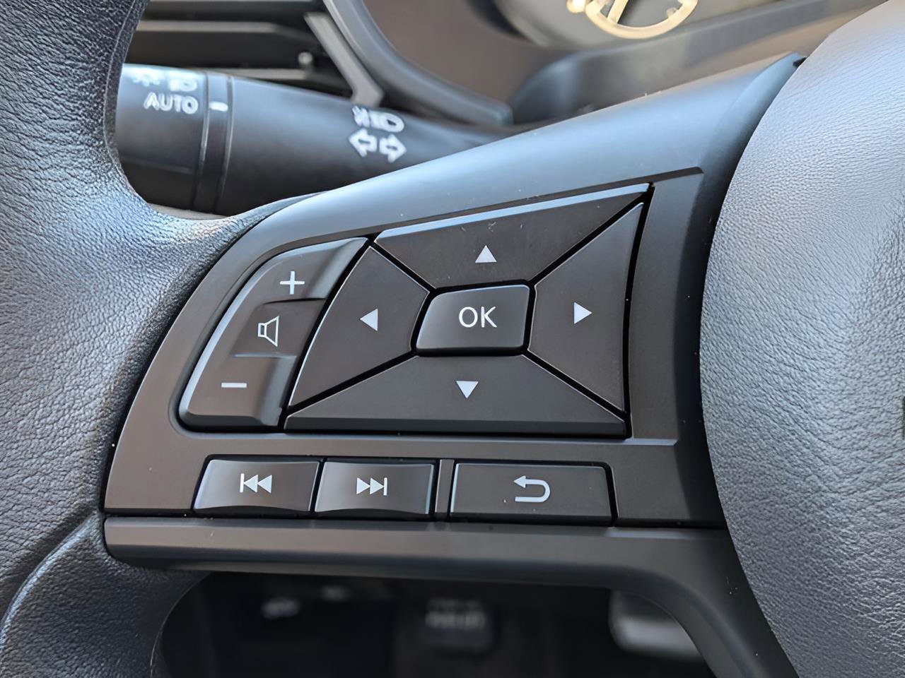 Certified 2025 Nissan Altima 2.5 S FWD image 14