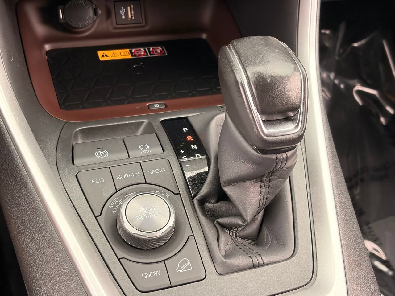 Used 2025 Toyota RAV4 Limited w/ Advanced Technology Package AWD/4WD image 26