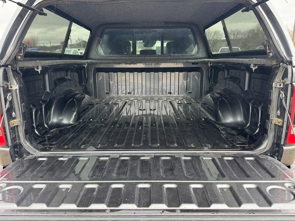 Used 2022 RAM 1500 Laramie AWD/4WD image 5