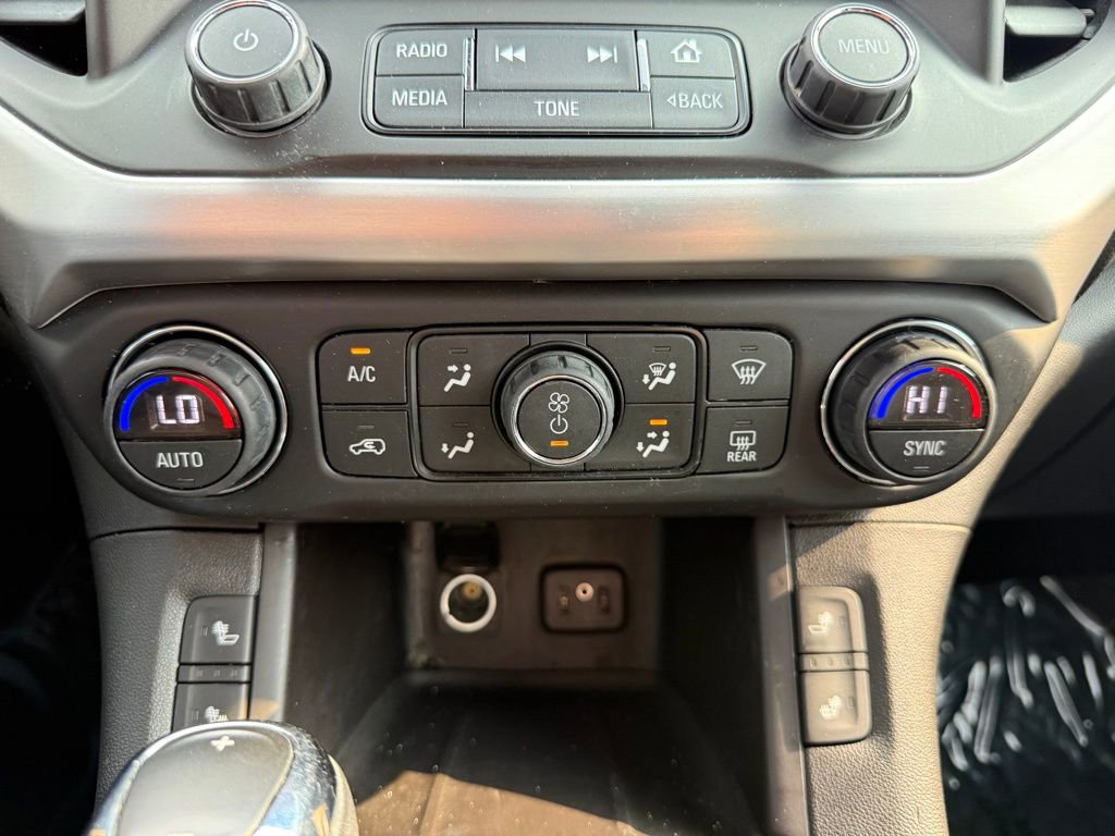 Used 2018 GMC Acadia SLT w/ LPO, Floor Liner Package image 30