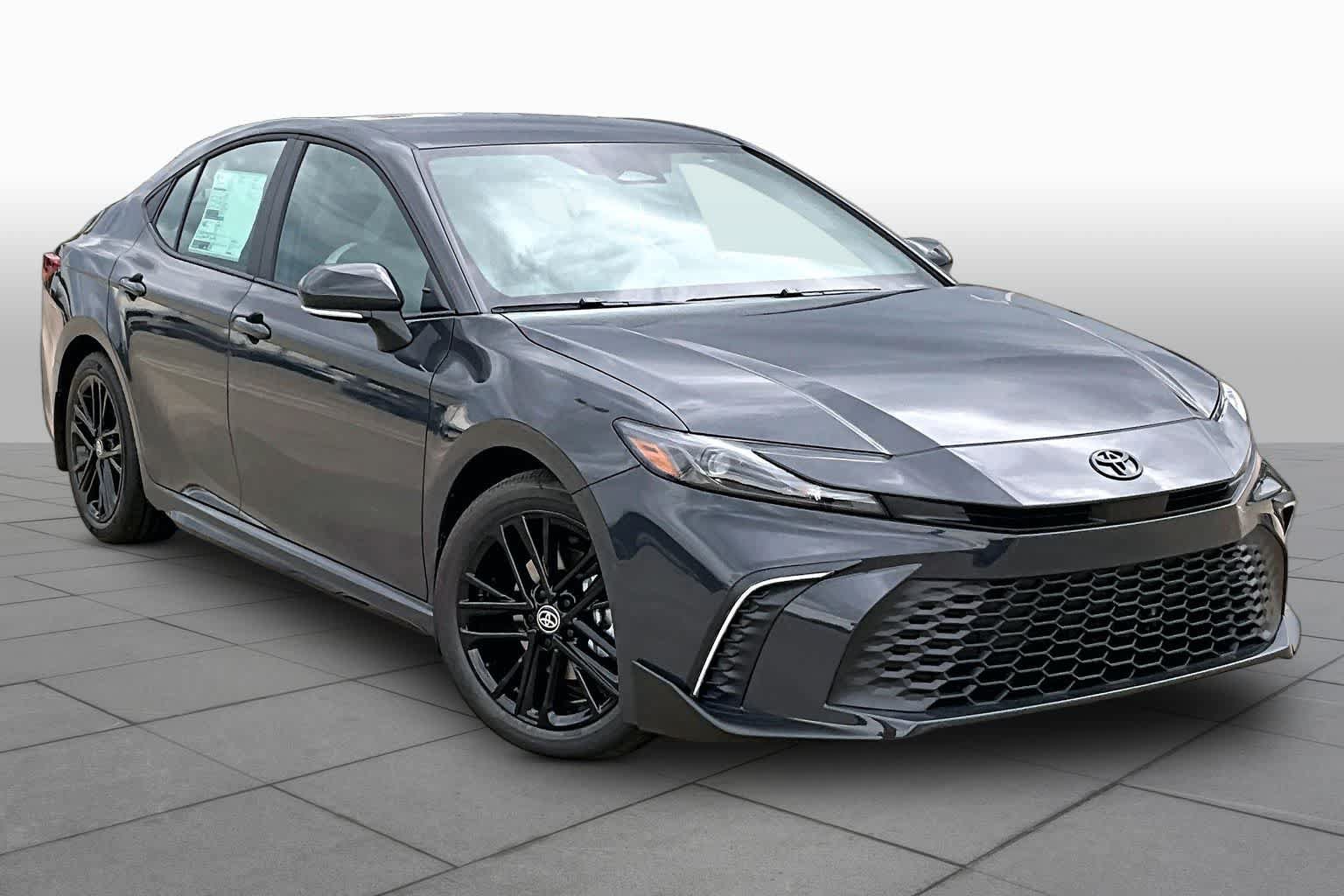 New 2026 Toyota Camry SE FWD image 2