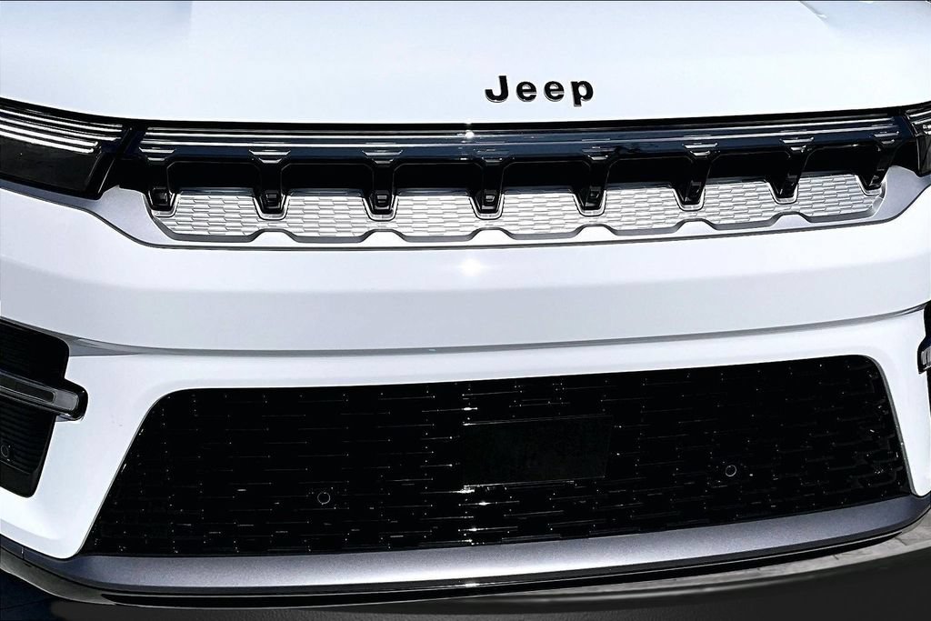 New 2026 Jeep Grand Wagoneer 4WD image 30