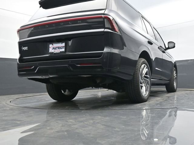 Used 2025 Lincoln Navigator Reserve AWD/4WD image 43