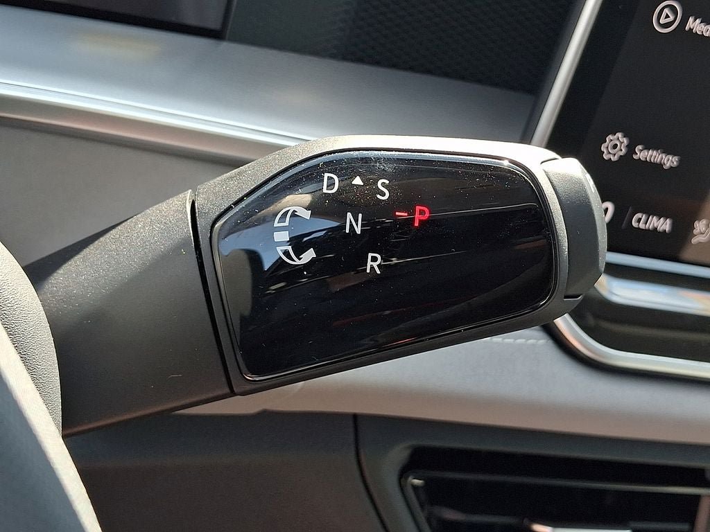 New 2026 Volkswagen Tiguan SE AWD/4WD image 11