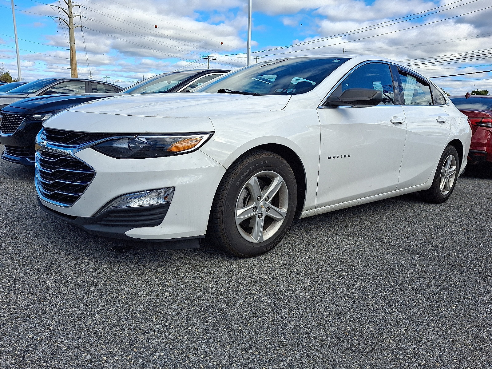 Used 2022 Chevrolet Malibu LS FWD image 3