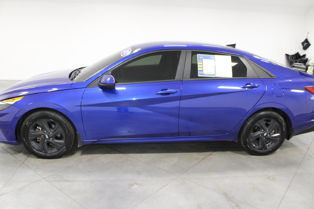 Used 2023 Hyundai Elantra SEL FWD image 6