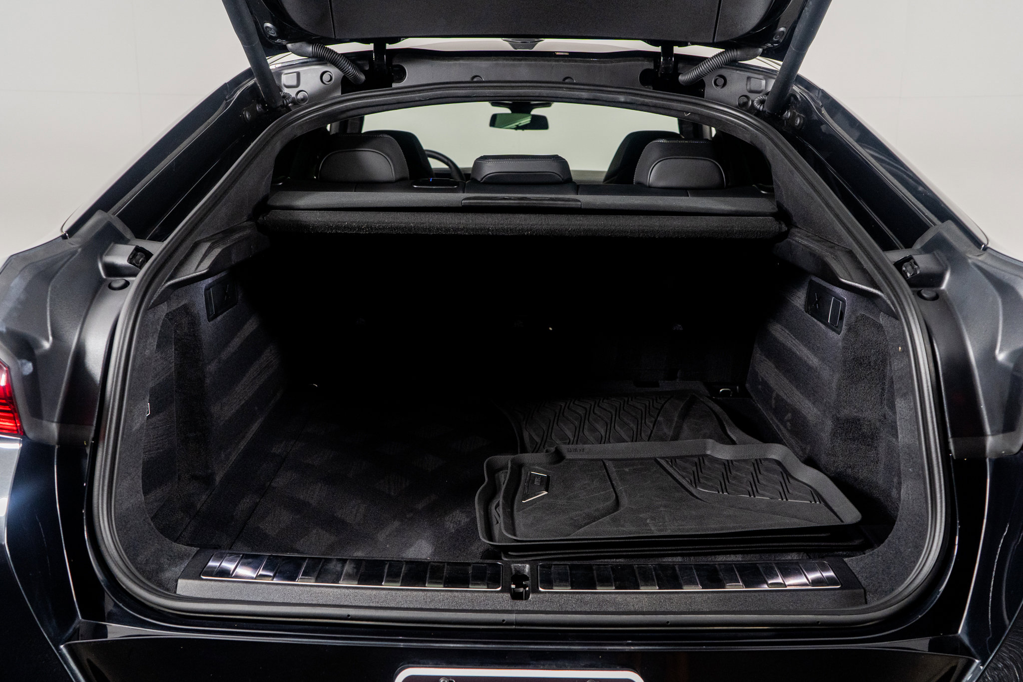 Used 2025 BMW X6 M Competition image 57