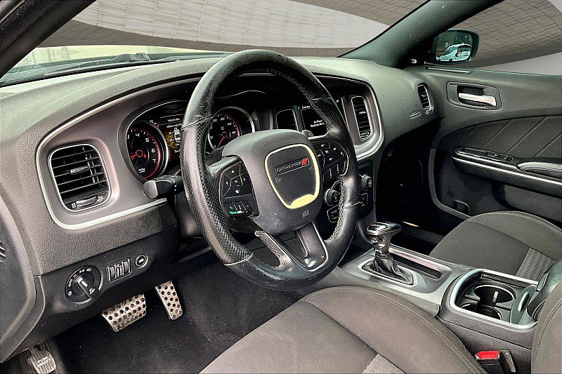 Used 2019 Dodge Charger GT RWD image 11