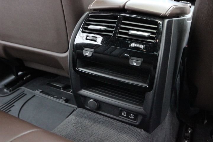 Used 2023 BMW M550i xDrive w/ Executive Package image 44