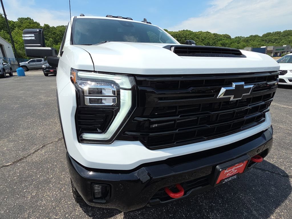 New 2026 Chevrolet Silverado 3500 LT w/ Trail Boss Package AWD/4WD image 12