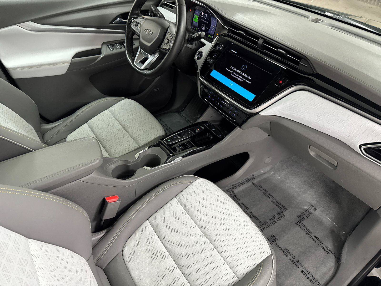 Used 2022 Chevrolet Bolt EUV Premier w/ Sun & Sound Package FWD image 14
