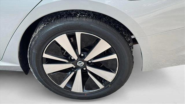 Used 2022 Nissan Altima 2.5 SV image 9