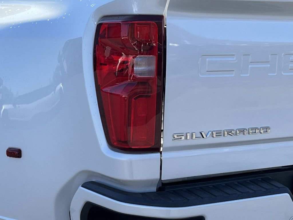 Used 2020 Chevrolet Silverado 3500 High Country image 5